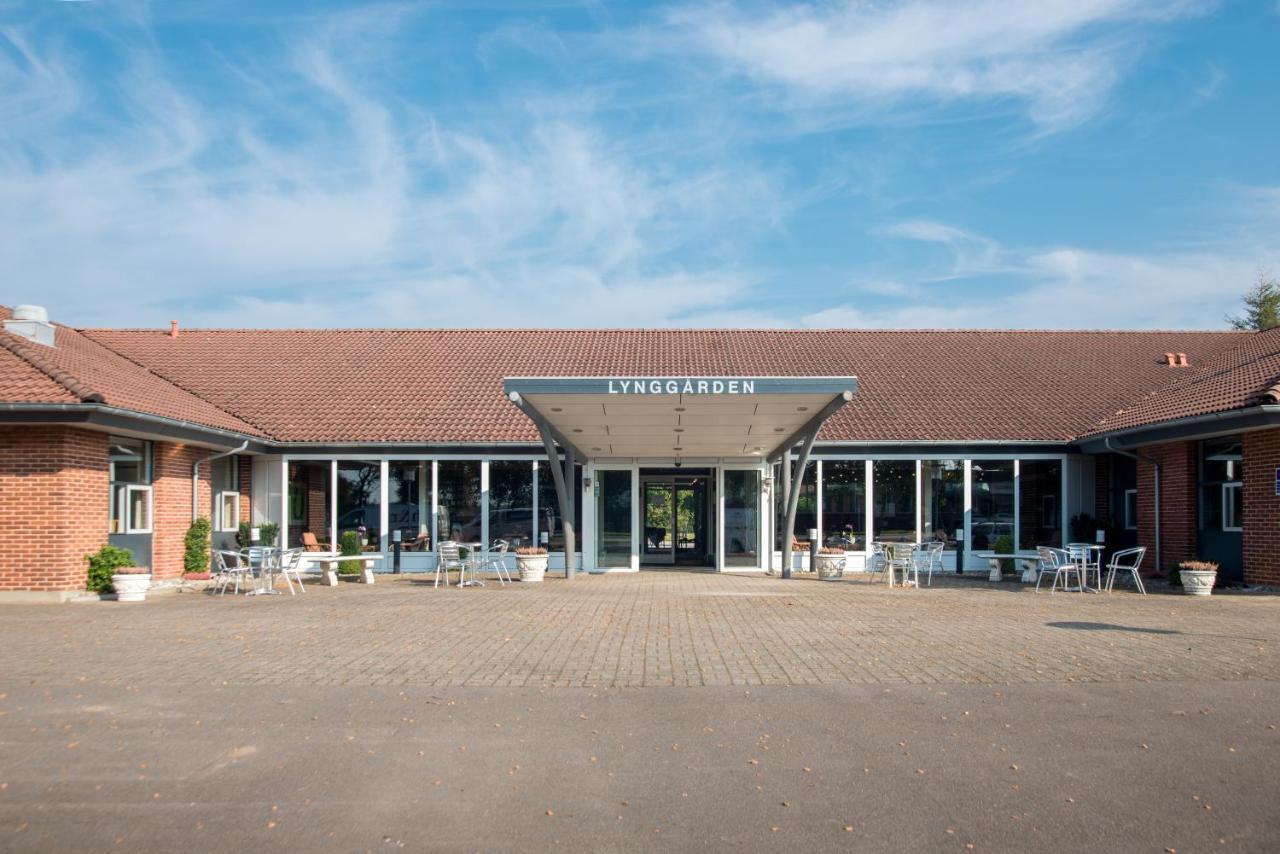 Hotel Lynggaarden Herning Exterior photo