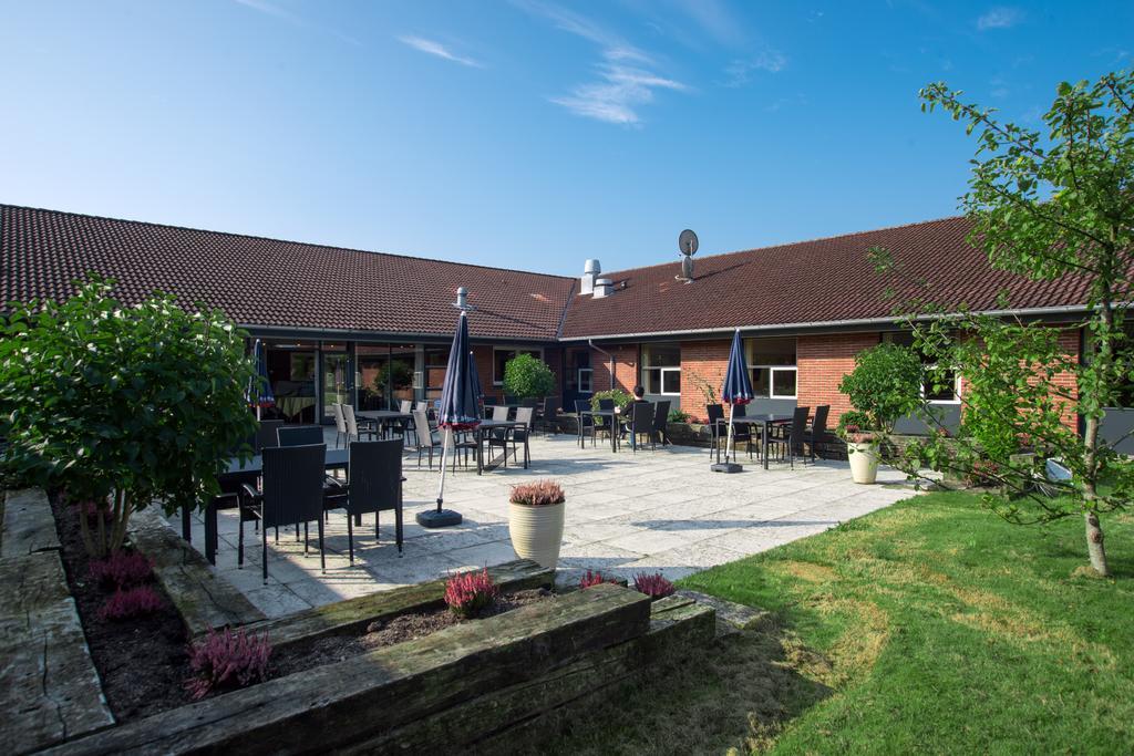Hotel Lynggaarden Herning Exterior photo